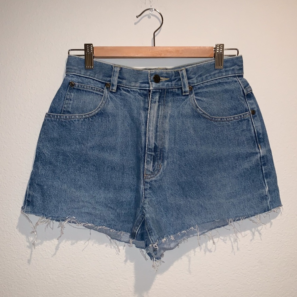LIZ CLAIRBORNE CUTOFF HIGH WAISTED SHORTS